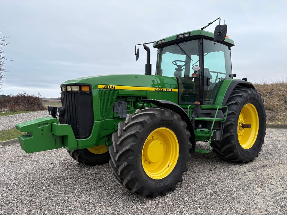 John Deere 8100 - Traktorer - Traktorer 4 wd - 1