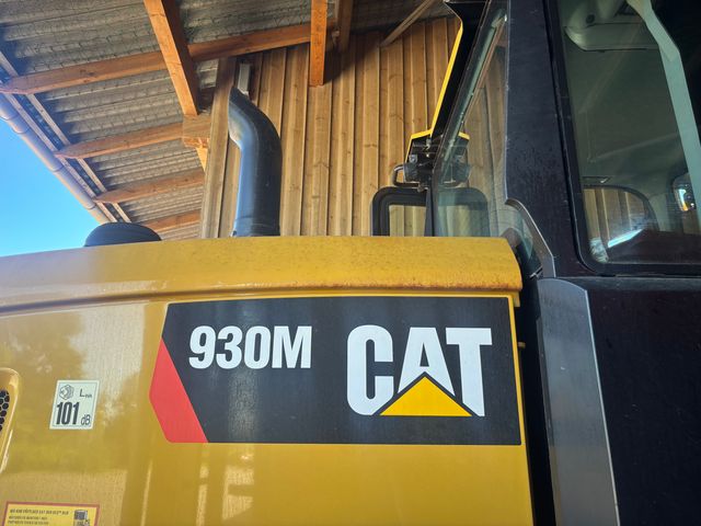 CAT 930M