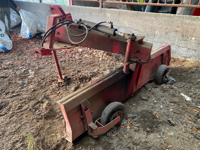 Vejhøvl 2,5 m vejhøvl med hydr. sving og støttehjul