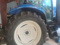 New Holland T6030 Delta NEW HOLLAND 6030 DELTA - Traktorer - Traktorer 4 wd - 5