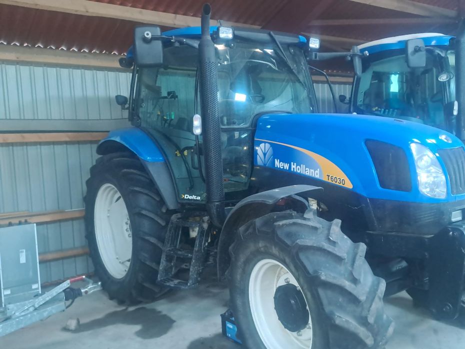 New Holland T6030 Delta NEW HOLLAND 6030 DELTA - Traktorer - Traktorer 4 wd - 2