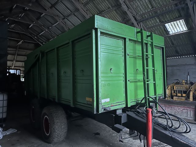 Belarus 12 T. med bogie og fransk bagsmæk