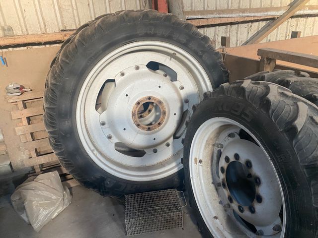 sprøjtehjul 300/95x46. - 270/95x32