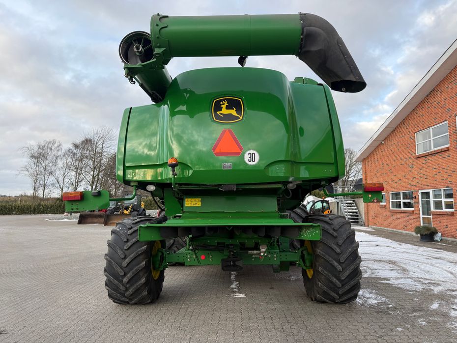 John Deere S690 + 30” 630R skærebord - Høstmaskiner - Mejetærskere - 6