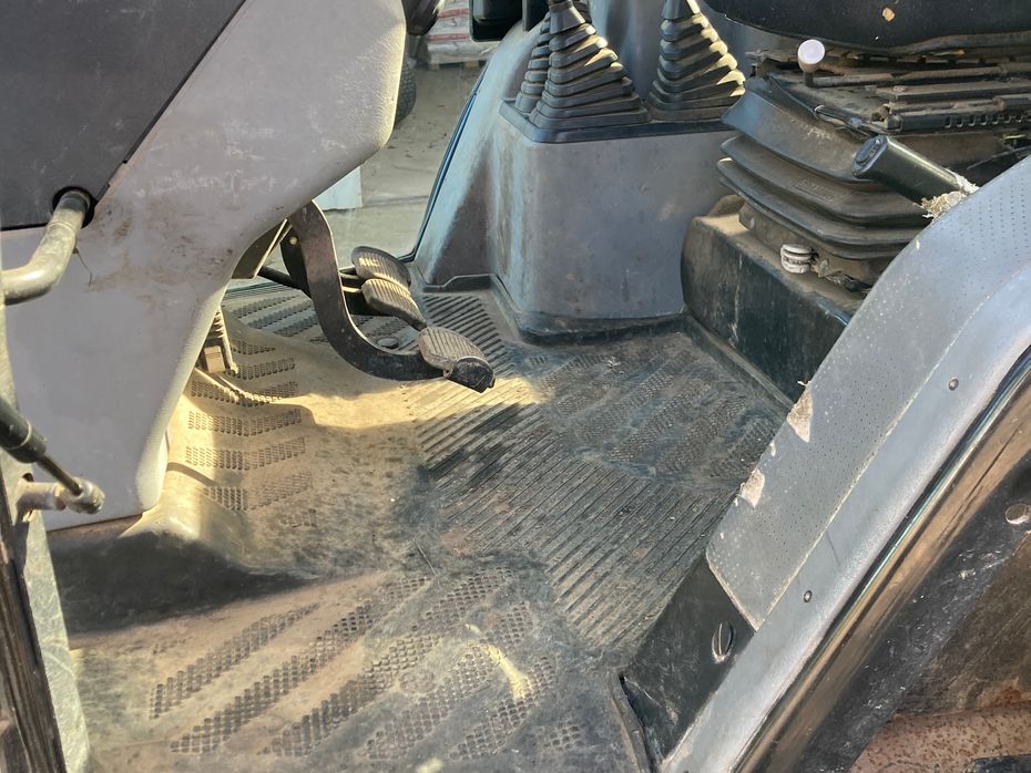 Lamborghini 1060 premium - Traktorer - Traktorer 4 wd - 9