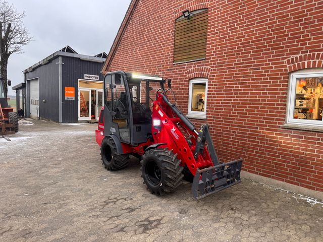 VM Loader 1036LXC m/lukket kabine