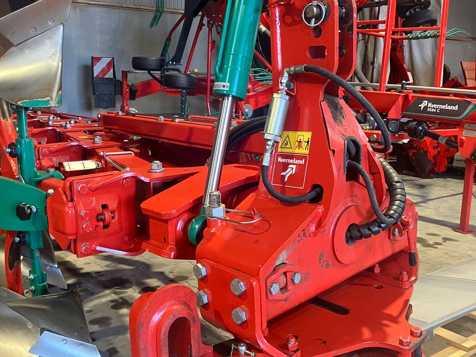 Kverneland 3400 S 6-furet Vendeplov. - Plove - Vendeplove - 8