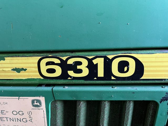 John Deere 6310