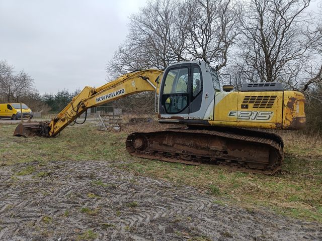 New Holland E215