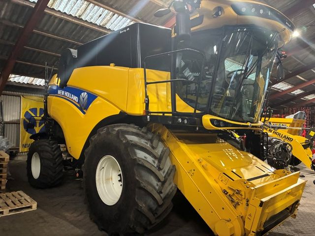 New Holland CX8.70