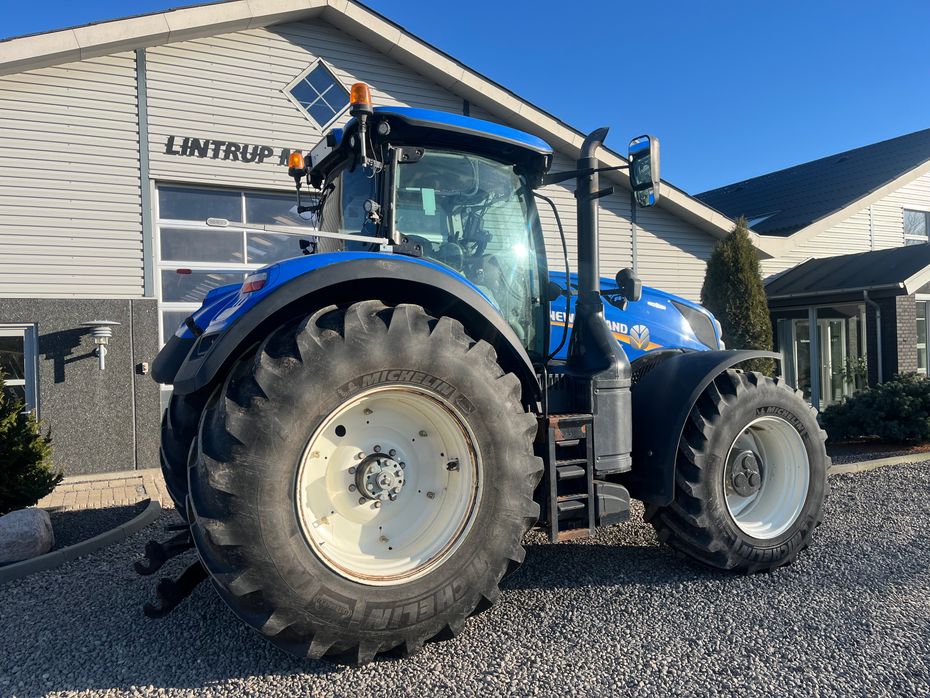 New Holland T7.315 Med frontlift - Traktorer - Traktorer 4 wd - 13