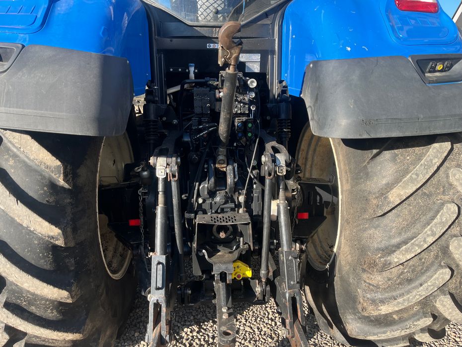 New Holland T7.315 Med frontlift - Traktorer - Traktorer 4 wd - 5