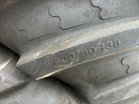 BKT 900/60R38 IF + 710/60R30 IF - Traktor tilbehør - Komplette hjul - 2