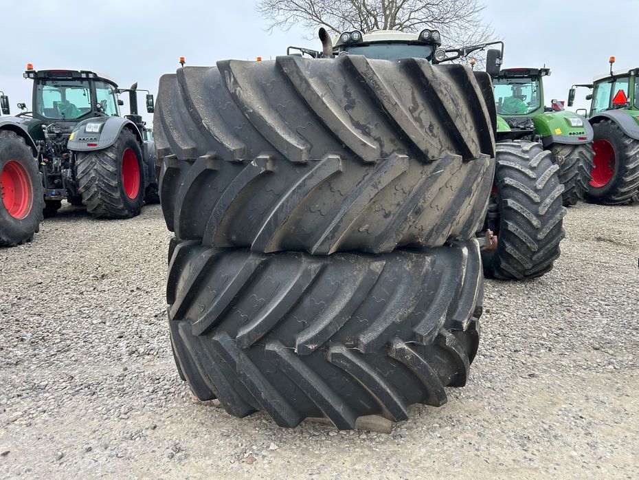 BKT 900/60R38 IF + 710/60R30 IF - Traktor tilbehør - Komplette hjul - 1