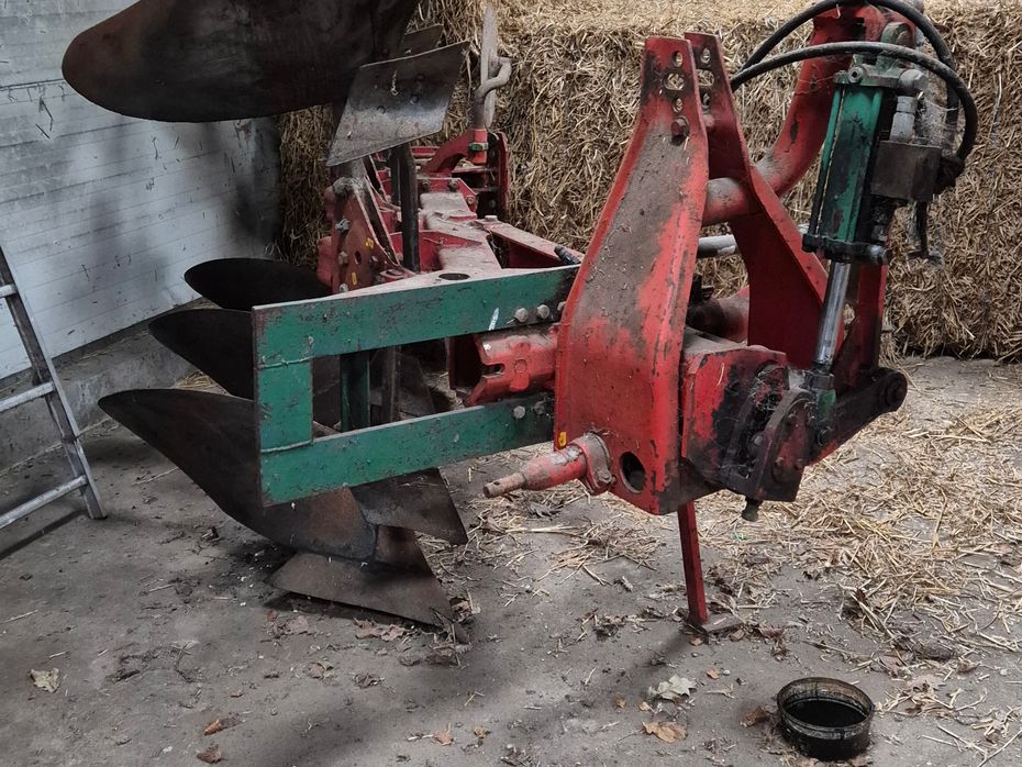 Fraugde 3 furet / vendeplov hydraulisk / fra ophør - Plove - Vendeplove - 3