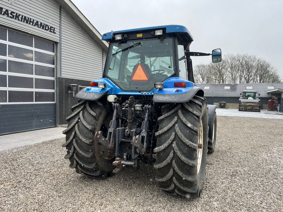 New Holland 8670 SuperSteer og frontlift - Traktorer - Traktorer 4 wd - 15