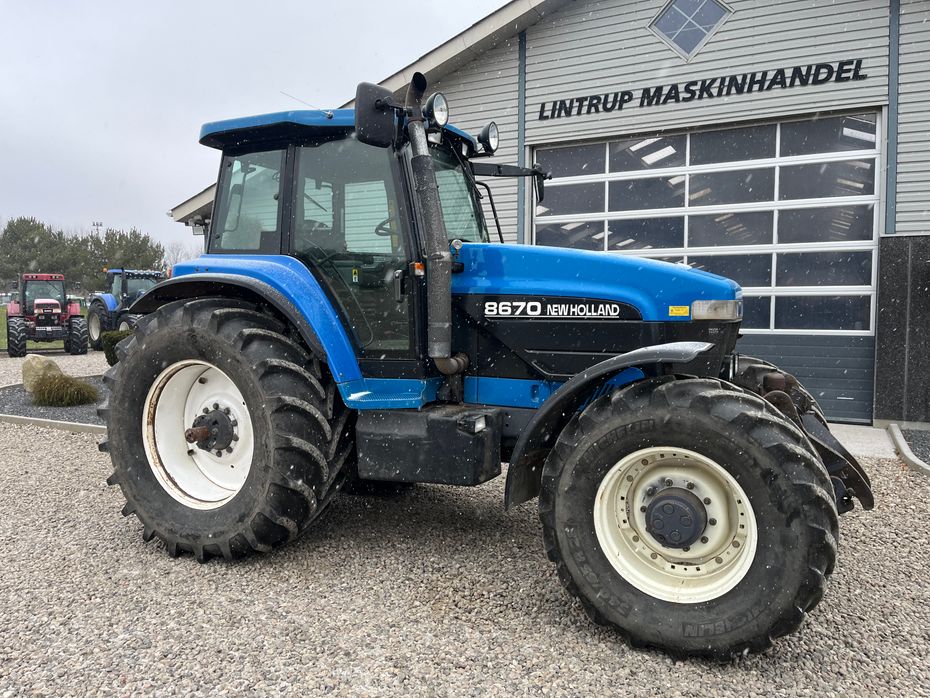 New Holland 8670 SuperSteer og frontlift - Traktorer - Traktorer 4 wd - 16