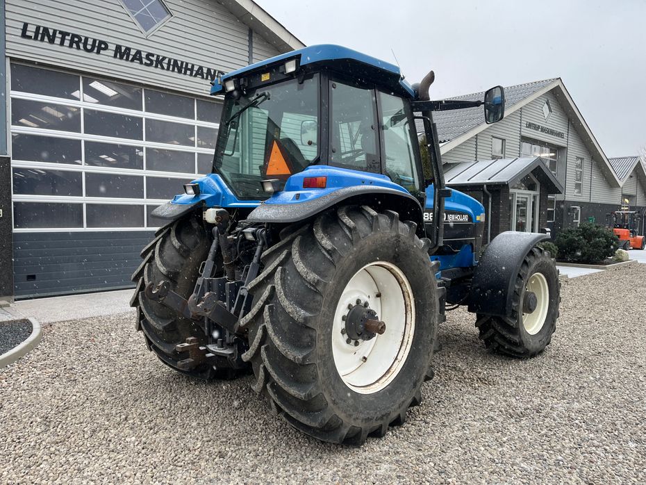 New Holland 8670 SuperSteer og frontlift - Traktorer - Traktorer 4 wd - 14