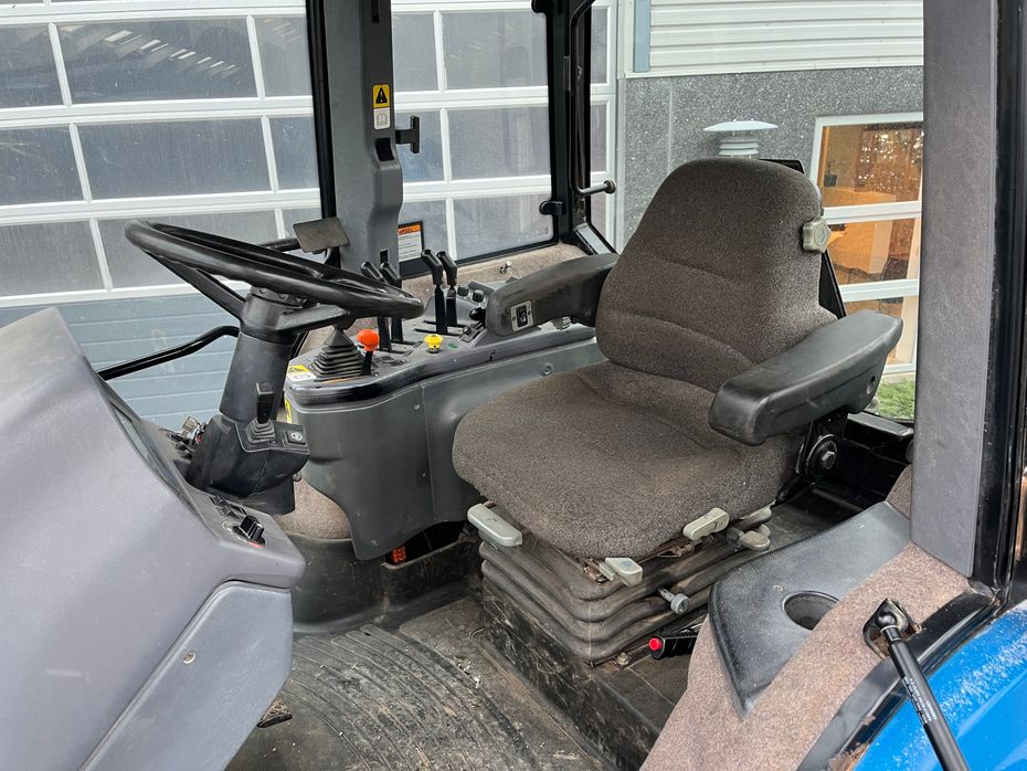 New Holland 8670 SuperSteer og frontlift - Traktorer - Traktorer 4 wd - 6