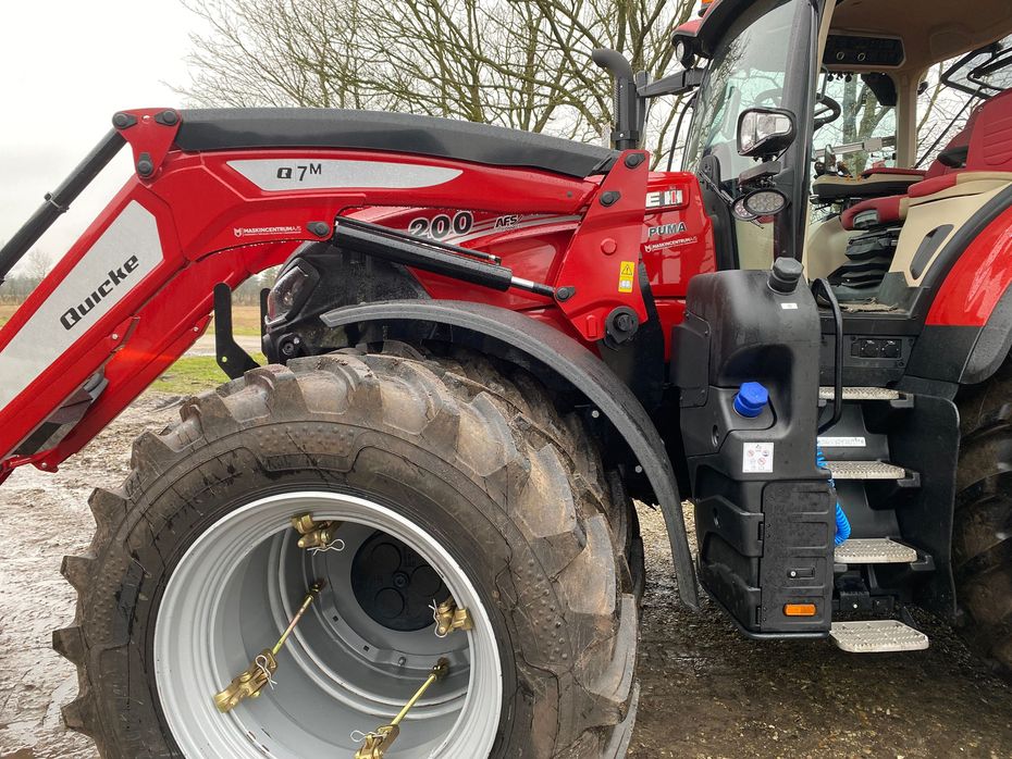 Case IH Puma 200 CVX med frontlæsser - Traktorer - Traktorer 4 wd - 4