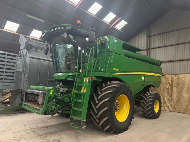 John Deere S680i