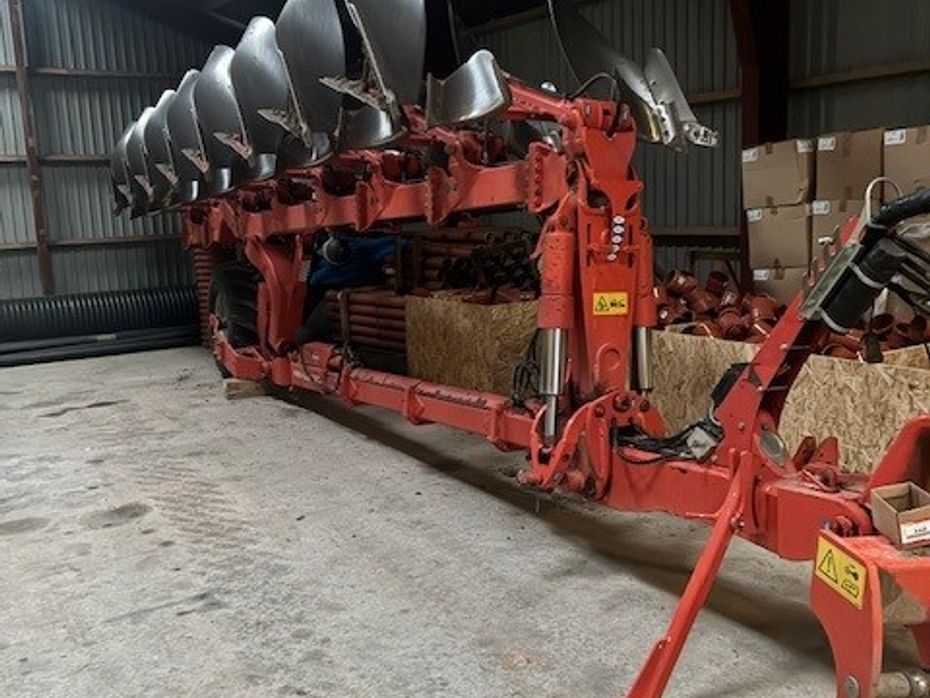 Kuhn 8 furet VARI-LEADER - Plove - Vendeplove - 1