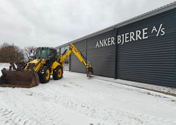 New Holland LB 115 B NH LB115B4PS