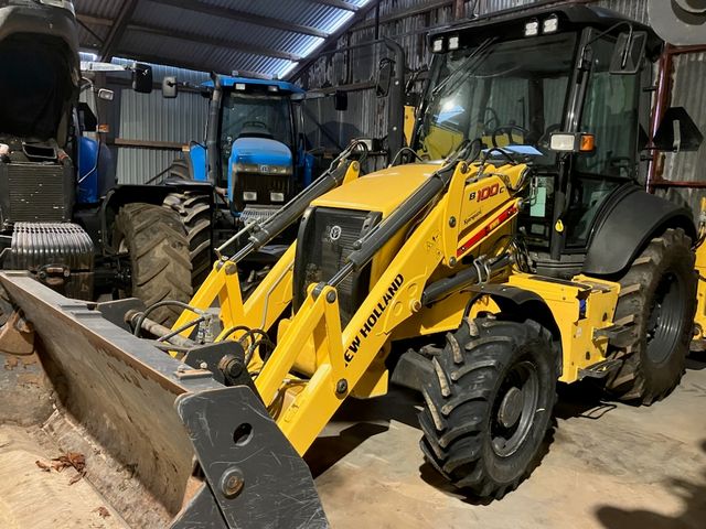 New Holland B100C
