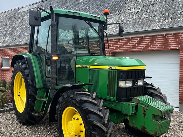 John Deere 6310