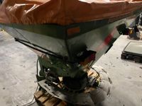 Amazone E+S 750 Velholdt Salspreder som er meget lidt brugt, den er med Amados computer - Vinterredskaber - Saltspreder - 7