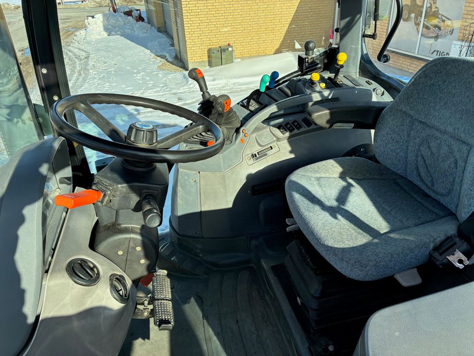 New Holland TS100A - Traktorer - Traktorer 4 wd - 7