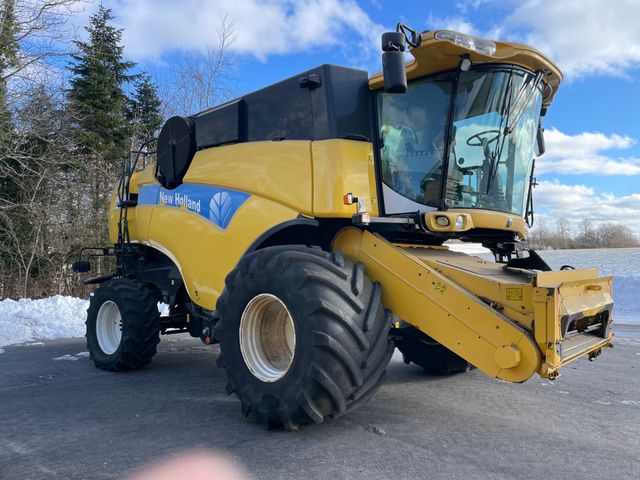 New Holland CX8070