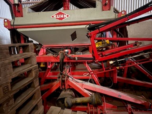 Kuhn VENTA T401