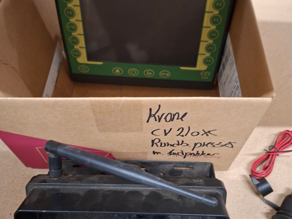 KRONE COMPRIMA CV 210 XC - Pressere - Rundballe - 4