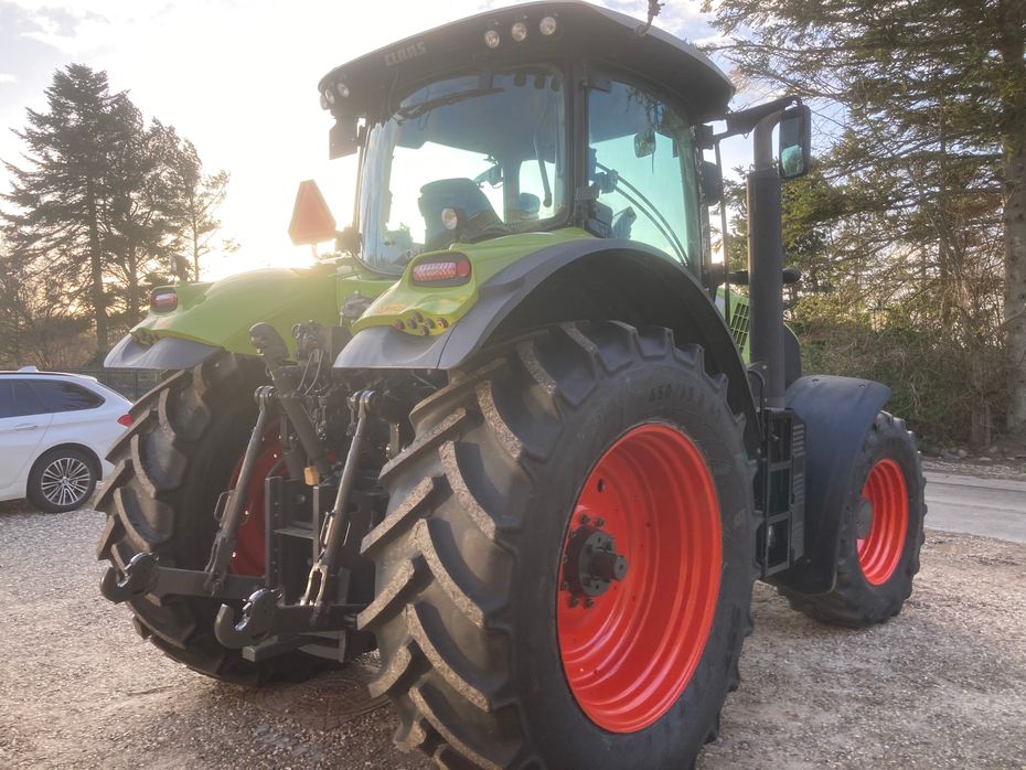 CLAAS Axion 810 CMATIC Vario - Traktorer - Traktorer 4 wd - 8