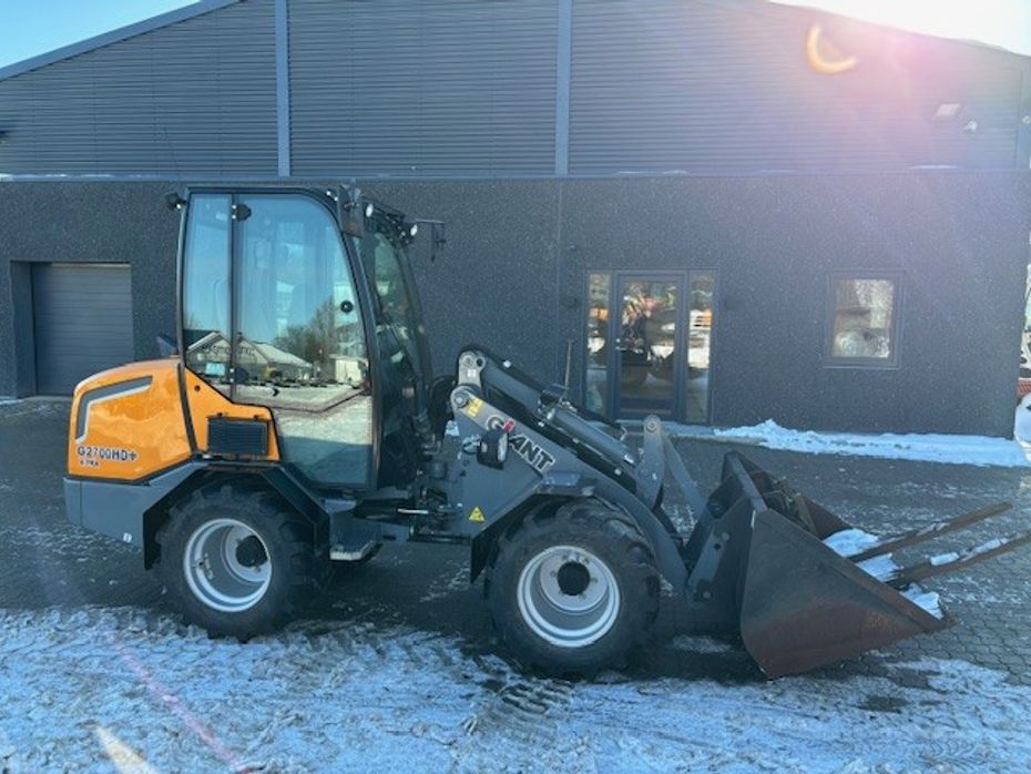 Giant G2700 X-TRA HD PLUS G2700 x-tra HD+ - Læssemaskiner - Minilæssere - 3