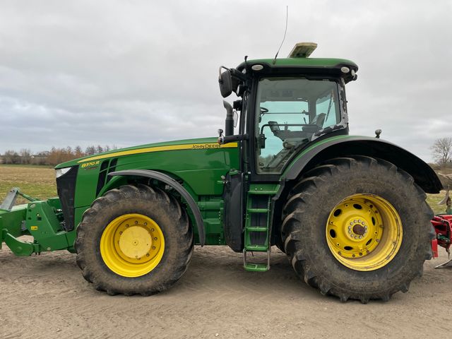 John Deere 8370R