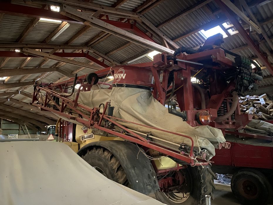 Hardi Commander 4200 med luft. Sprøjten er synes i 2025. - Sprøjter - Trailersprøjter - 3
