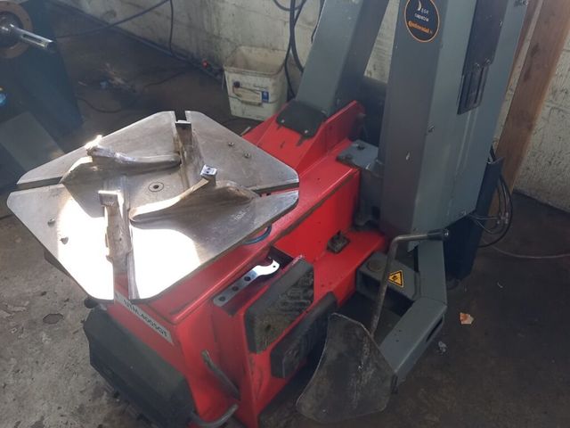 FFB-UTM- LFTS 3 Dækmaskine