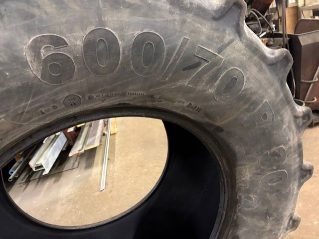 Dæk 600/70R30 Mitas