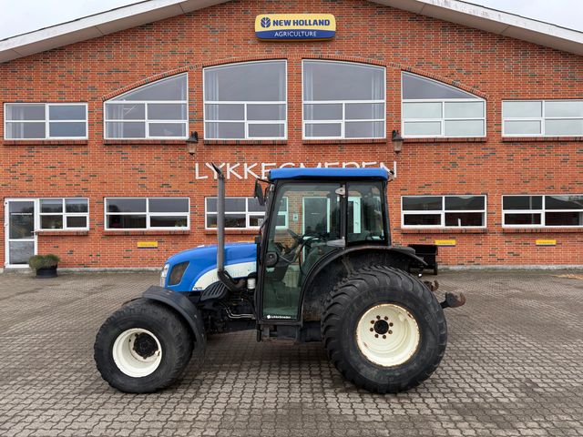 New Holland TN75SA