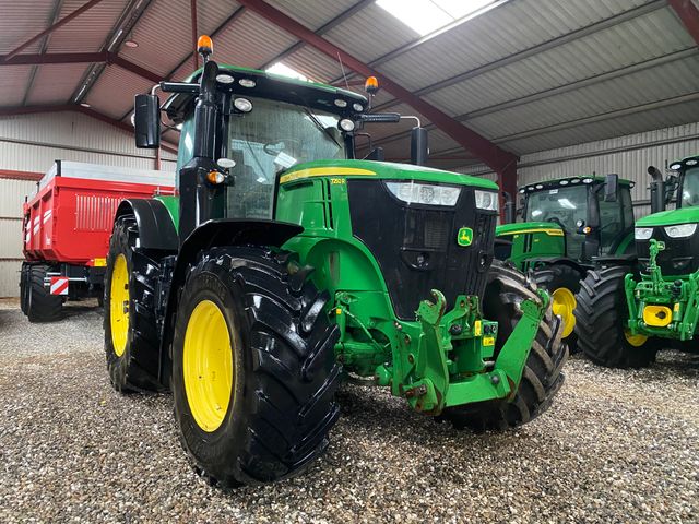 John Deere 7250R