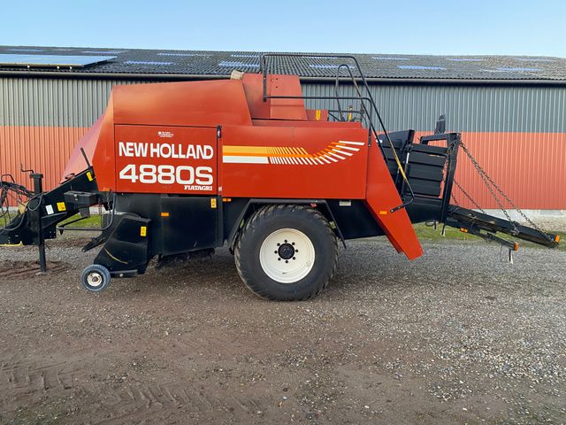 New Holland 4880  (90x120)