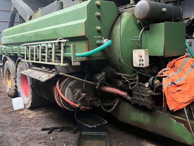 - - - Slamsuger/spuler