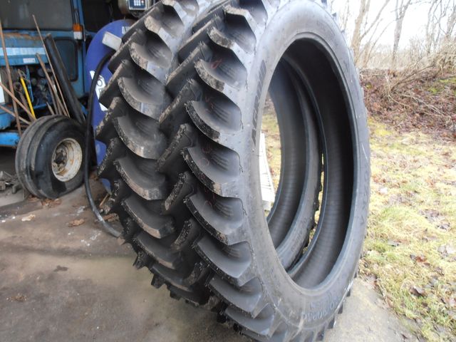 ØZKA 320/90R50 