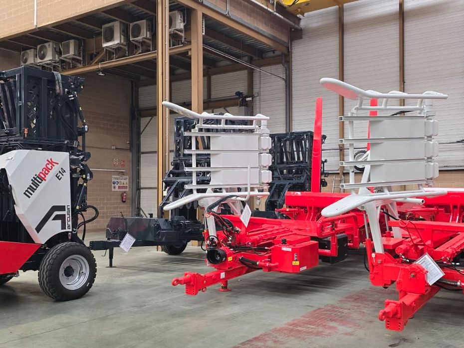 Arcusin AutoStack - Fabriksny - Hø- og halmhåndtering - Ballesamlevogne - 2