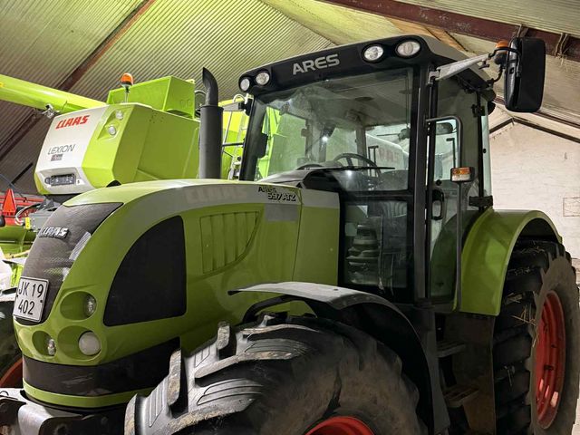CLAAS Ares 697