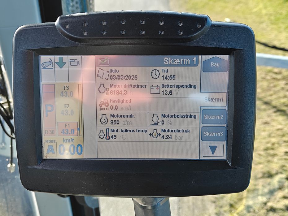 New Holland T7030 Autocommand - Traktorer - Traktorer 4 wd - 8