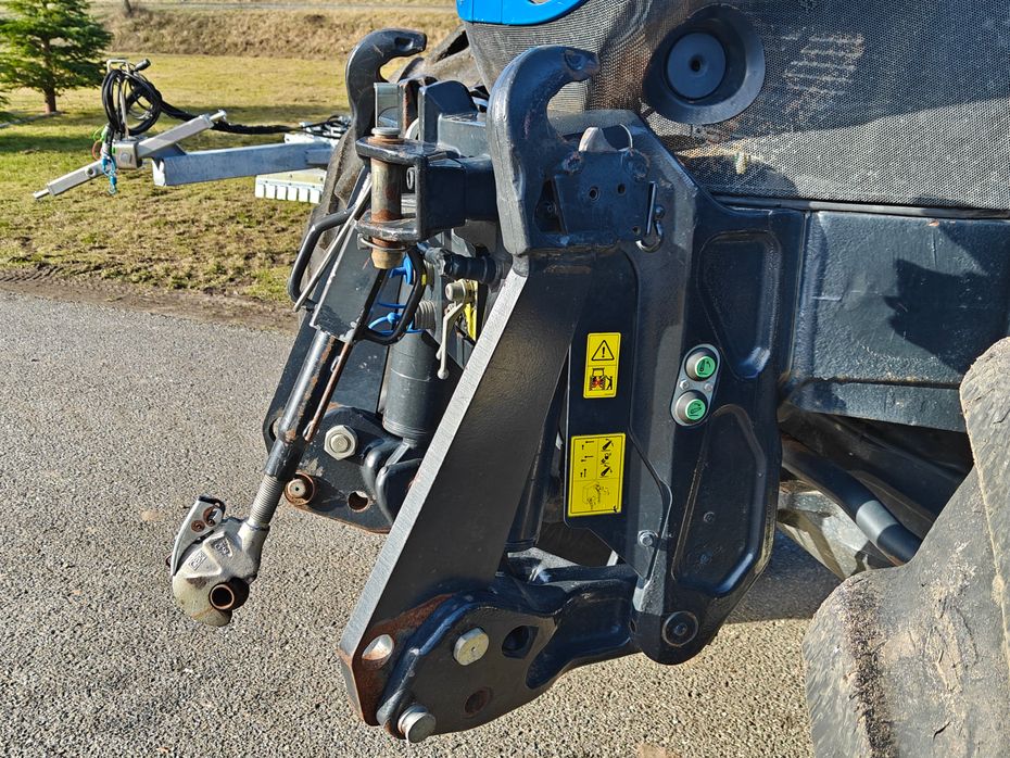 New Holland T7030 Autocommand - Traktorer - Traktorer 4 wd - 16