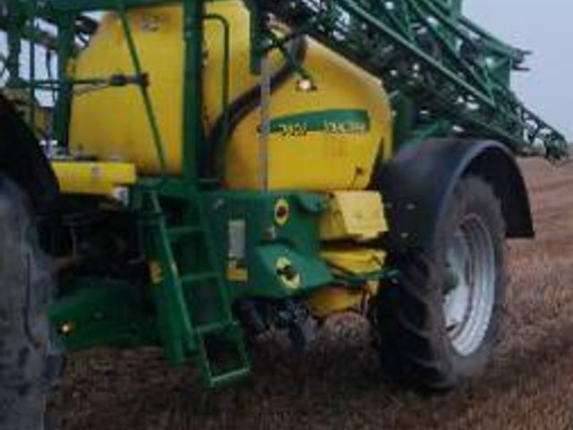 John Deere 740i